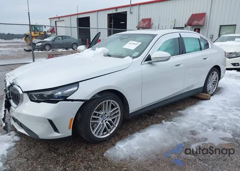 2024 BMW 530I из США, поврежденный, VIN WBA43FJ00RCP84537